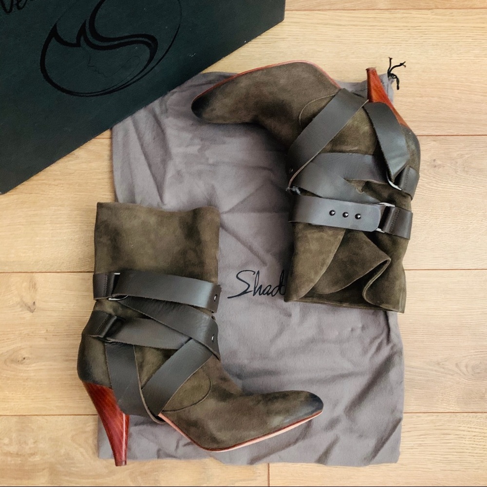 Mea Shadow Boots